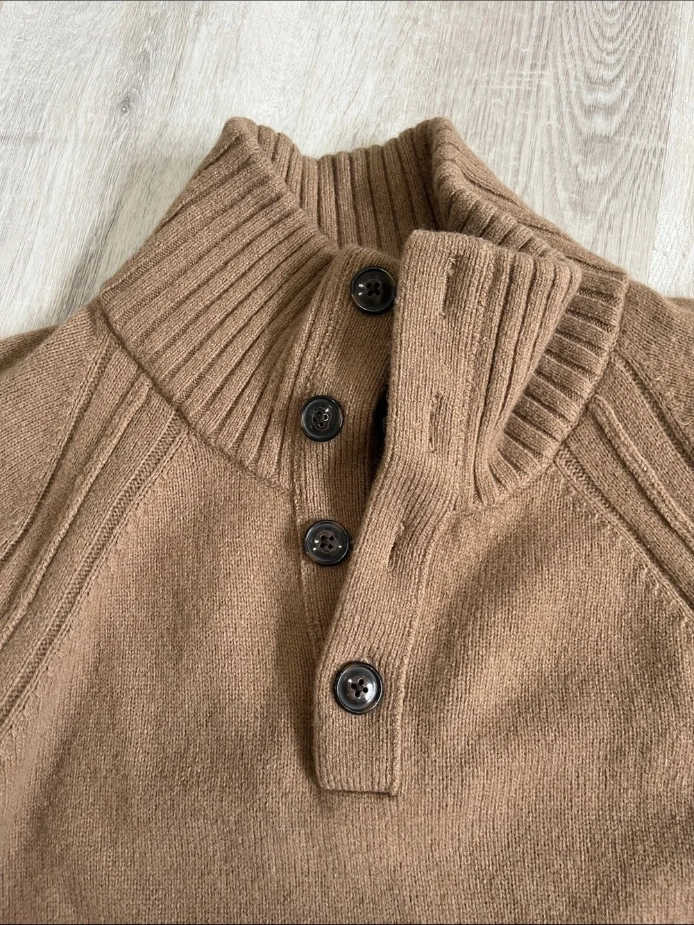 Banana Republic Woolen Button Sweater Men L Wool Mock Neck Heritage Prep Raglan